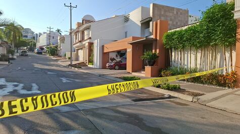 Vandalizan e incendian vivienda en Culiacán sin que se reporten lesionados; suman 142 inmuebles atacados en un año: Fiscalía