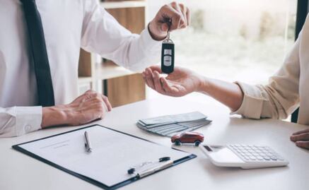 Venta de autos nuevos retrocede 3% en agosto; marcas japonesas y de lujo registran la mayor caída