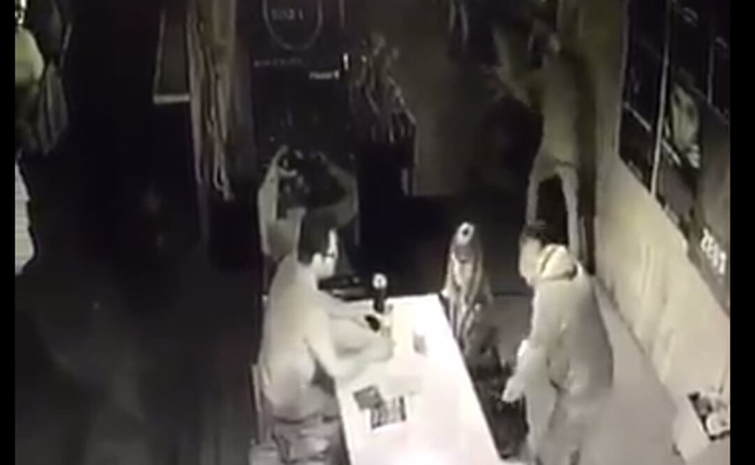 (Foto: Captura de video de asalto en Cine Tonalá)