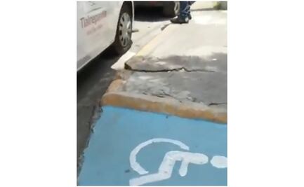 Destituyen a servidor público de Tlalnepantla por obstruir rampa para silla de ruedas