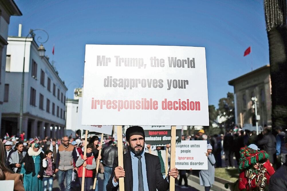Re chazo. La decisión de Trump sobre jerusalén desató protestas en el mundo, por ejemplo en Marruecos. (MOSA'AB ELSHAMY. AP)