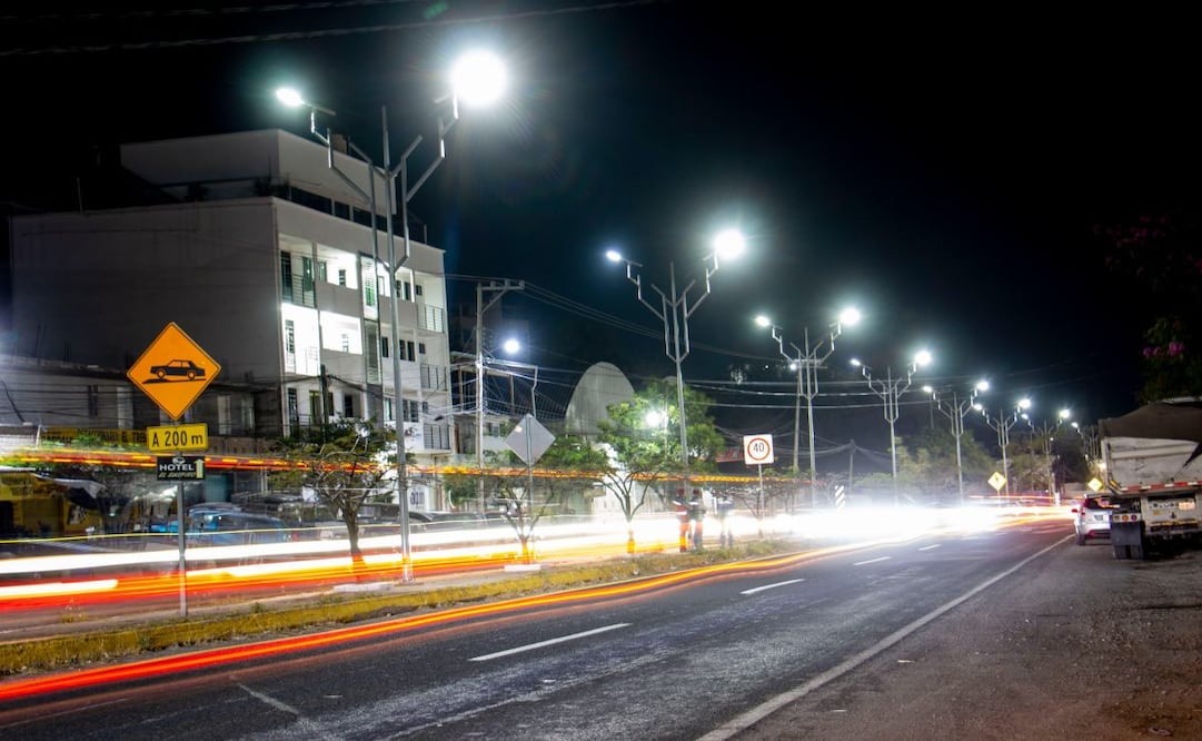 Modernizan alumbrado público en Chilpancingo, Guerrero (23/03/2025). Foto: Especial