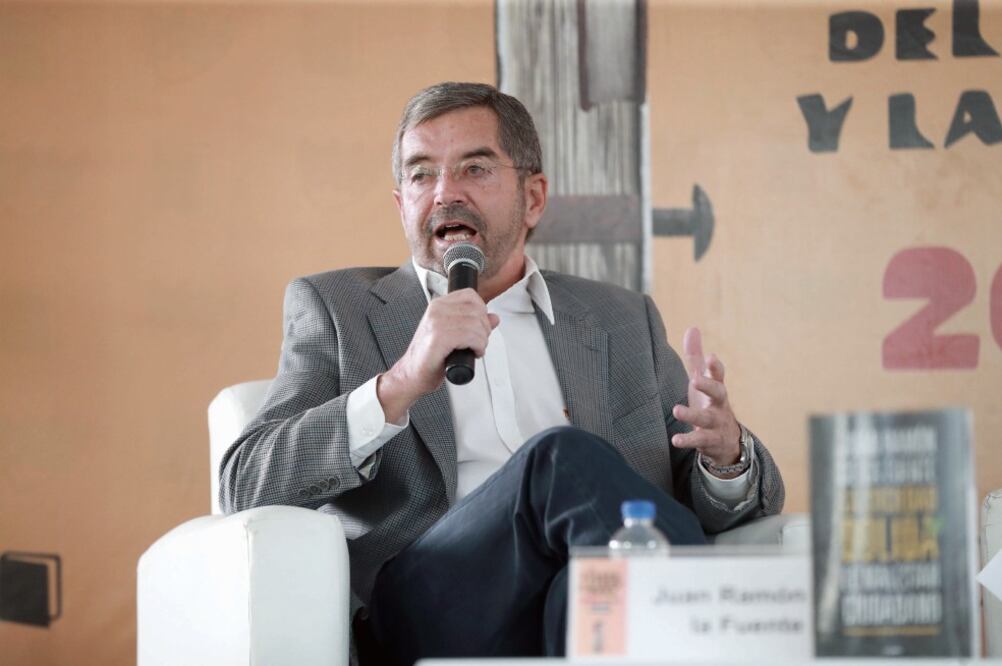 Juan Ramón de la Fuente presentó su libro La Sociedad Dolida. El malestar ciudadano en el auditorio de la UVM campus San Rafael y más tarde también en el Centro Cultural Universitario de la UNAM. (ALEJANDRA LEYVA. EL UNIVERSAL)