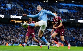 Erling Haaland anota doblete en triunfo del Manchester City y rompe un récord de Cristiano Ronaldo