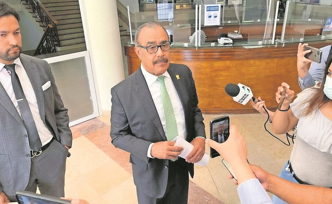 El magistrado Gabriel Humberto Sepúlveda Reyes presentó ayer la denuncia ante la Fiscalía General del Estado de Chihuahua. Foto: Especial.
