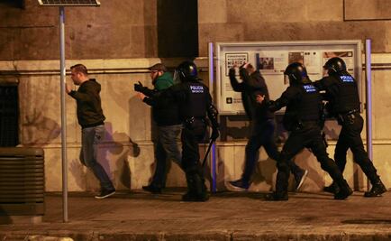 Reportan personas detenidas y heridas en protestas en Barcelona