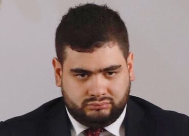 De Botton se chivea con su retrato