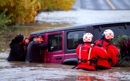 Tormentas invernales y lluvias azotan Estados Unidos; esperan más para Acción de Gracias