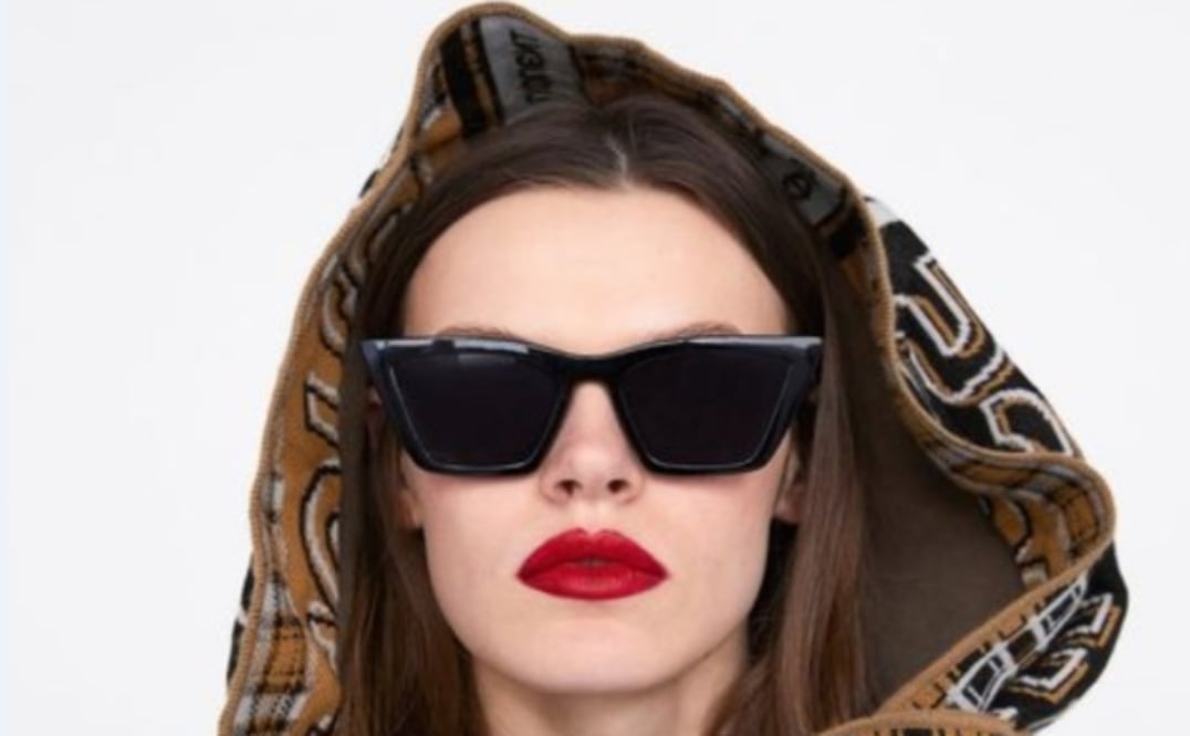 Sudadera con bufanda, última tendencia de Zara. Foto: Cortesía