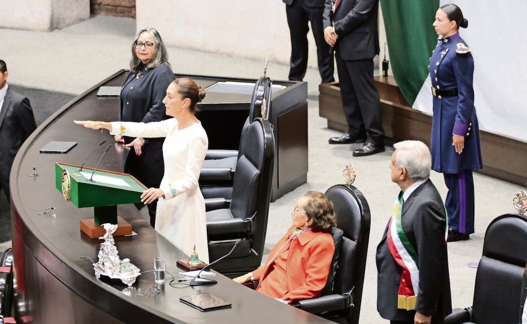 Sheinbaum estuvo acompañada de la presidenta de la Corte, Norma Piña, y de la presidenta del Congreso, Ifigenia Martínez. Foto: Especial