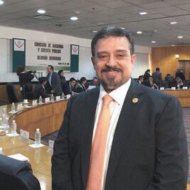 Castigan a farmacéuticas de ex superdelegado Carlos Lomelí