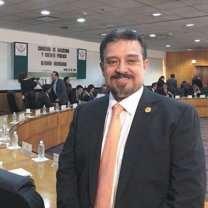 Carlos Lomelí, exsuperdelegado en Jalisco, fue inhabilitado por incumplir con la Ley de Adquisiciones, Arrendamientos y Servicios del Sector Público. ARCHIVO EL UNIVERSAL