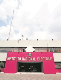 AMLO, sin facultades para ser guardián de elecciones: expertos