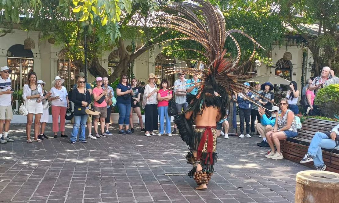 Turistas en el marco del Carnaval Internacional en Mazatlán. Foto: Especial.