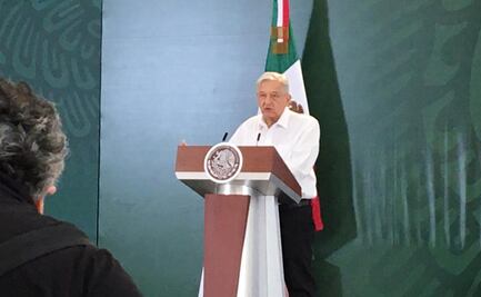 A pesar de advertencias de sanciones, AMLO no porta cubrebocas en NL