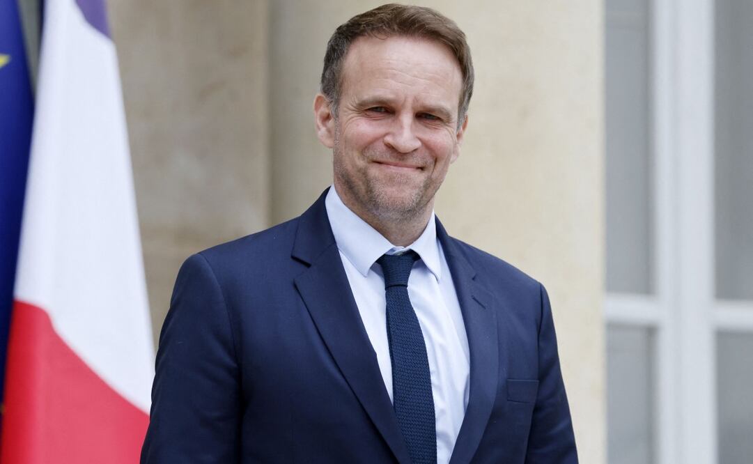 El ministro francés de Industria y Energía, Marc Ferracci, sale de la reunión semanal del gabinete en el Palacio del Elíseo en París el 26 de marzo de 2025. Foto: AFP