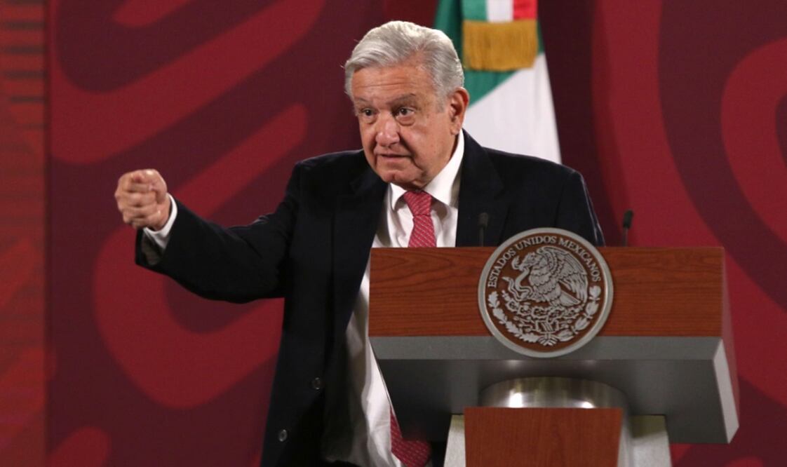 El presidente López Obrador indicó que en lo que va septiembre se han creado 166 mil fuentes de empleos, por lo que señaló que ya se está cerca de llegar a los 800 mil empleos que se tenían antes de la pandemia de Covid-19. Foto: Carlos Mejía