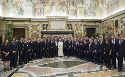 El papa recibe a futbolistas del Roma y del San Lorenzo 