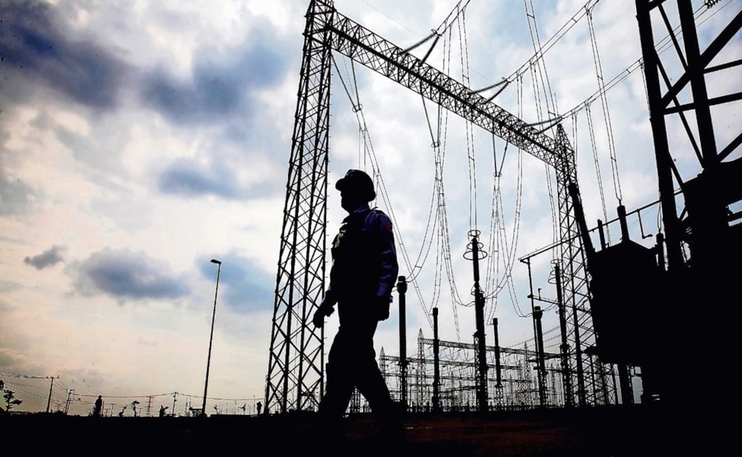 Tarifas eléctricas bajan en febrero