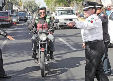 Comienzan operativos en CDMX contra motociclistas que incumplan esto
