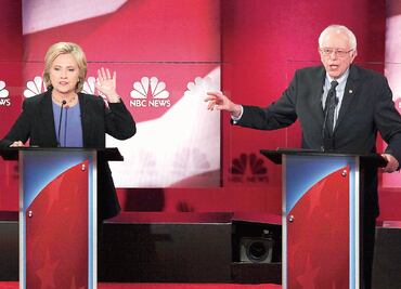 Clinton pasa a la ofensiva para tratar de frenar a Sanders