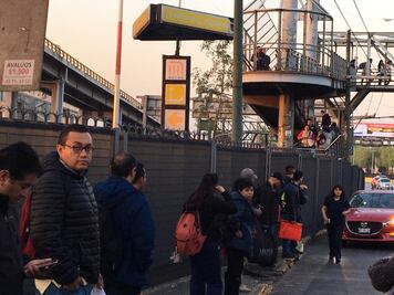 Siguen cerradas estaciones Pantitlán, Hangares y Terminal Aérea de L5 del Metro