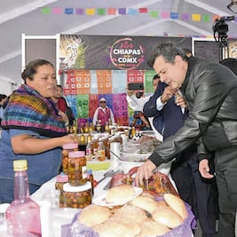 Amieva inaugura expo Vive Chiapas en el Zócalo 