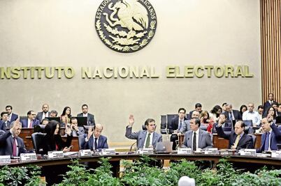 INE analiza quitar registro a quienes hagan precampaña