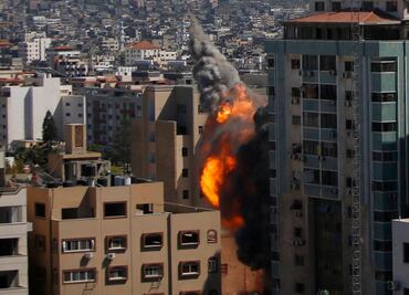 AP pide investigación independiente tras ataque a edificio de medios en Gaza