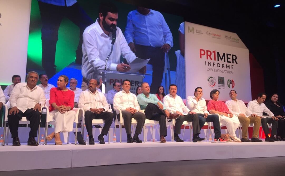 El dirigente nacional del PRI asistió al Primer Informe de Labores del legisladores priistas. Foto: Javier Cabrera / EL UNIVERSAL