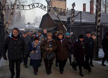 Polonia conmemora 72 años de la liberación de Auschwitz