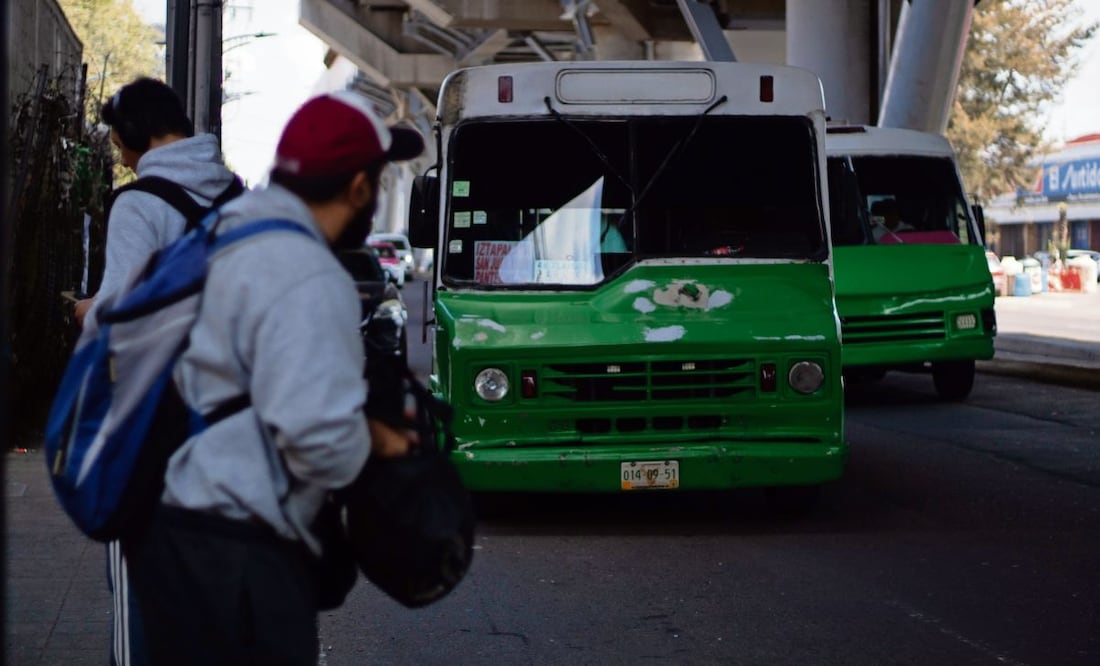 El aumento de la tarifa de los camiones no es algo bueno o malo, es necesario, expresó Alejandro Mariaca, conductor de una unidad. Foto: Archivo / EL UNIVERSAL