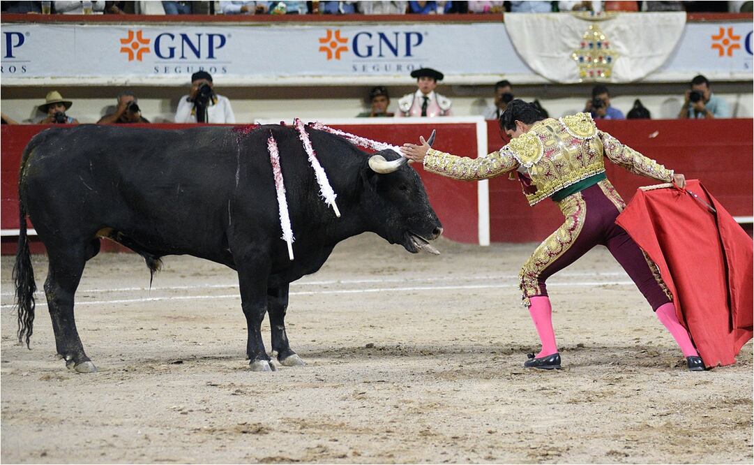 Joselito Adame recibió impactante embestida en Aguascalientes