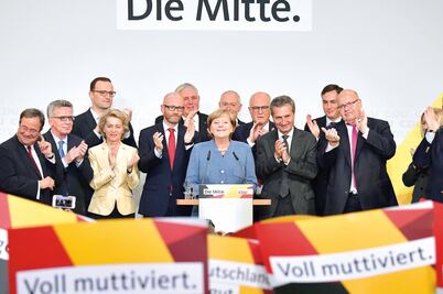 En Alemania gana Merkel y también los extremistas