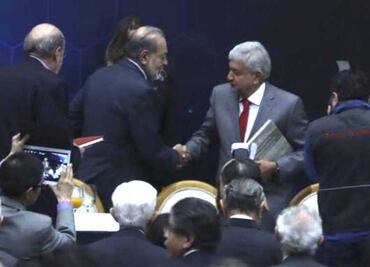 AMLO y Slim se encuentran durante desayuno con ingenieros