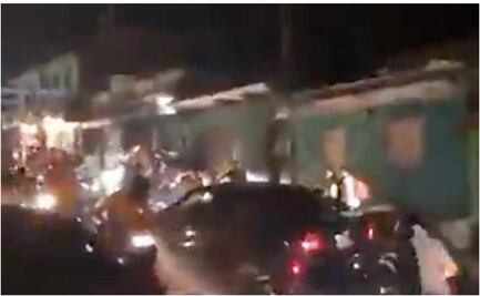 VIDEO: Auto arrolla a motociclistas que realizaban caravana por Halloween