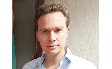 Le tocan "Las Golondrinas" a Manuel Velasco Coello