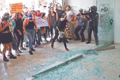 Mujeres protestan contra abusos de policías; “fue una provocación”: Sheinbaum