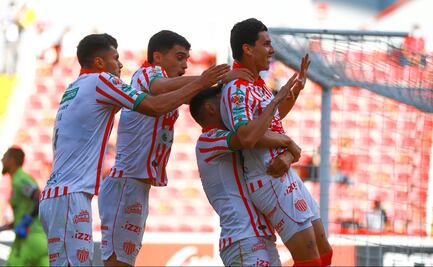 Necaxa propina contundente goleada a Xolos en el Victoria