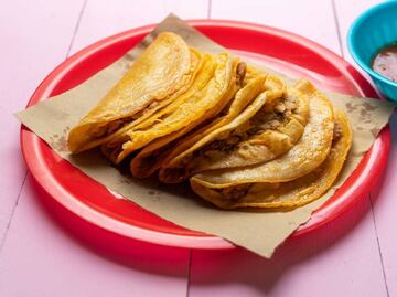 El taco no es un manjar prehispánico, te sorprenderás lo joven que es este invento