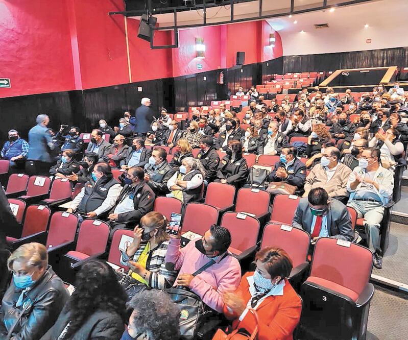 Al Congreso general extraordinario del sindicato asistieron 140 delegados representantes de las 40 secciones. Foto: ESPECIAL