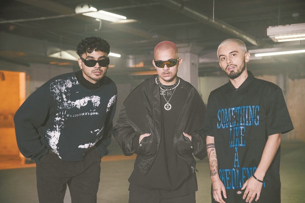 Álvaro Díaz, Tainy y Dylan Fuentes grabaron juntos. Foto: SATUS MEDIA