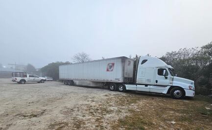 Atado de pies y manos, rescatan a transportista y recuperan tractocamión robado en Chiapas