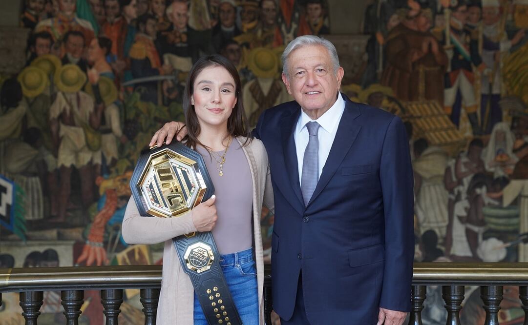 Amlo y Alexa Grasso en Palacio Nacional