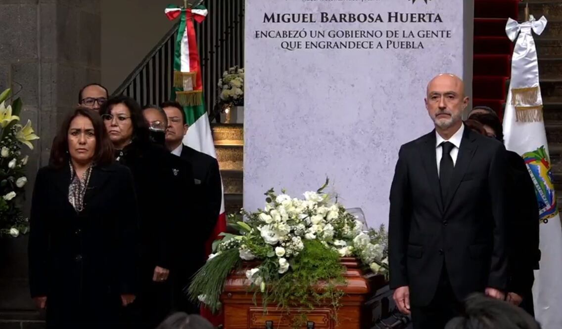 El Poder Judicial de Puebla se sumó a los homenajes póstumos en memoria del gobernador Miguel Barbosa Huerta, quien falleció ayer en la Ciudad de México. Foto: especial
