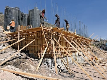  Instalan 8 tanques verticales en Chimalhuacán