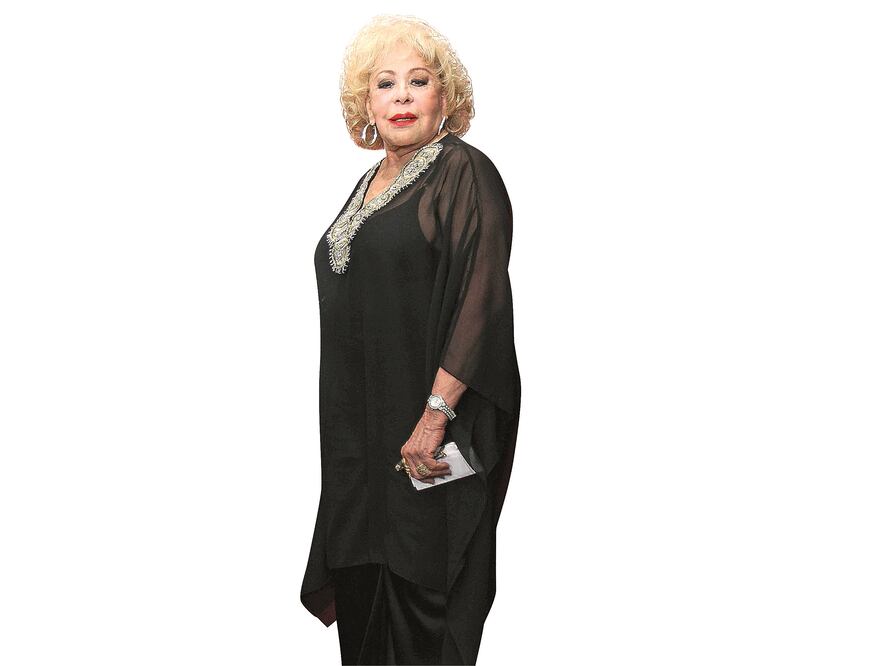 Silvia Pinal Tuvo que autoexiliarse nueve meses tras ser acusada por el secretario de Seguridad Pública, Alejandro Gertz Manero, por un fraude de 9 millones 500 mil pesos (ARCHIVO EL UNIVERSAL)