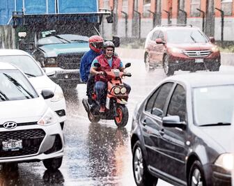 Pronostican inicio de semana lluvioso en CDMX y Edomex