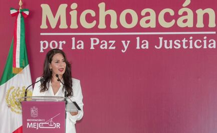 Día del Maestro: Secretaria de Educación de Michoacán entrega reconocimientos a docentes; "con ustedes todo, sin ustedes nada”, dice