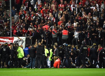 Suspenden el Amiens-Lille por avalancha de aficionados